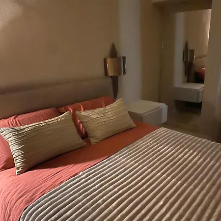 Centro House Apartmán *